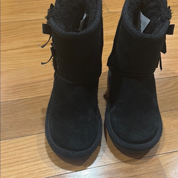 Koolaburra Other - Koolaburra Black Suede Boots with Fur Trim